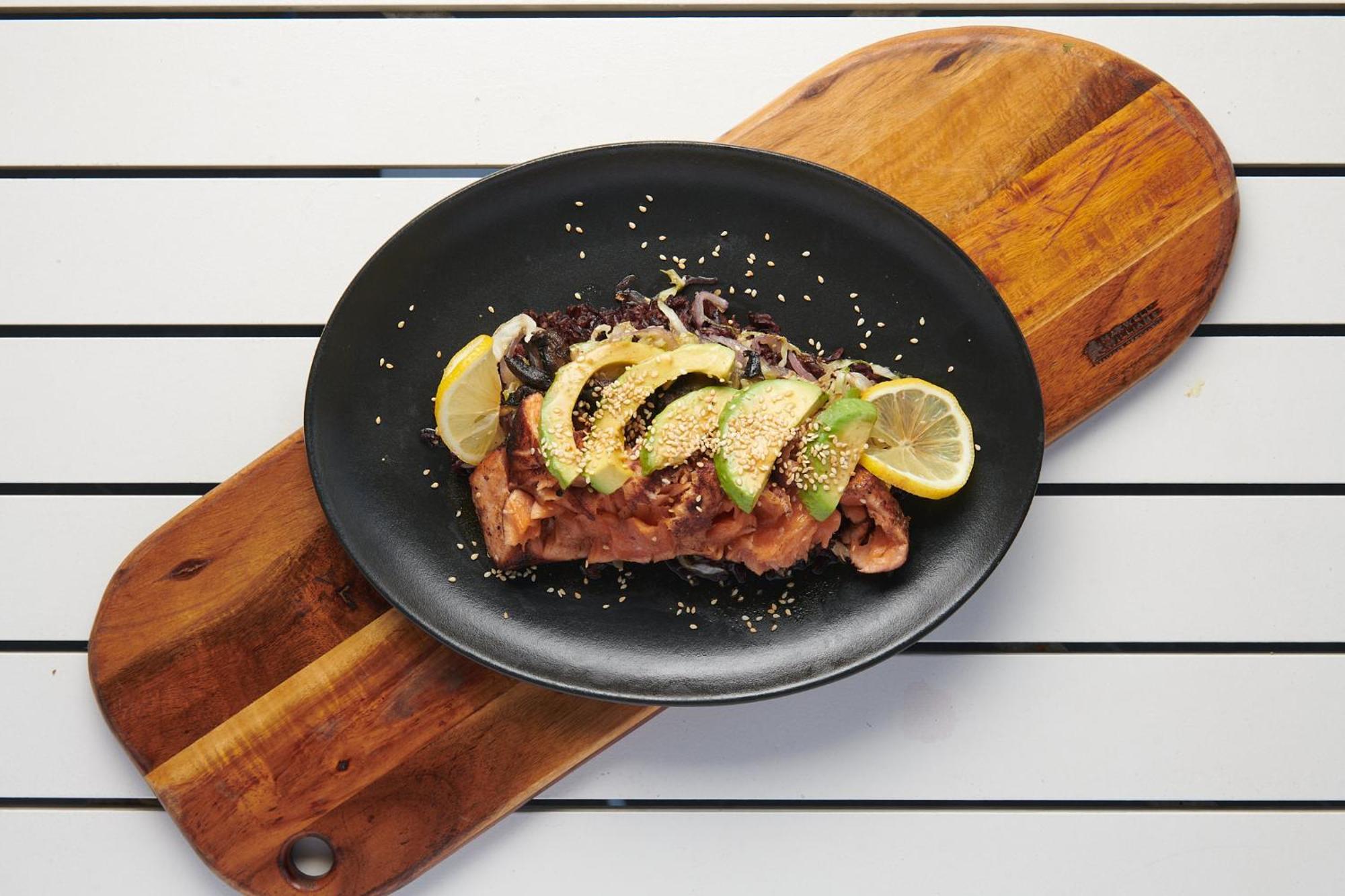 فندق The Capital Zimbali باليتو المظهر الخارجي الصورة A plate of poke