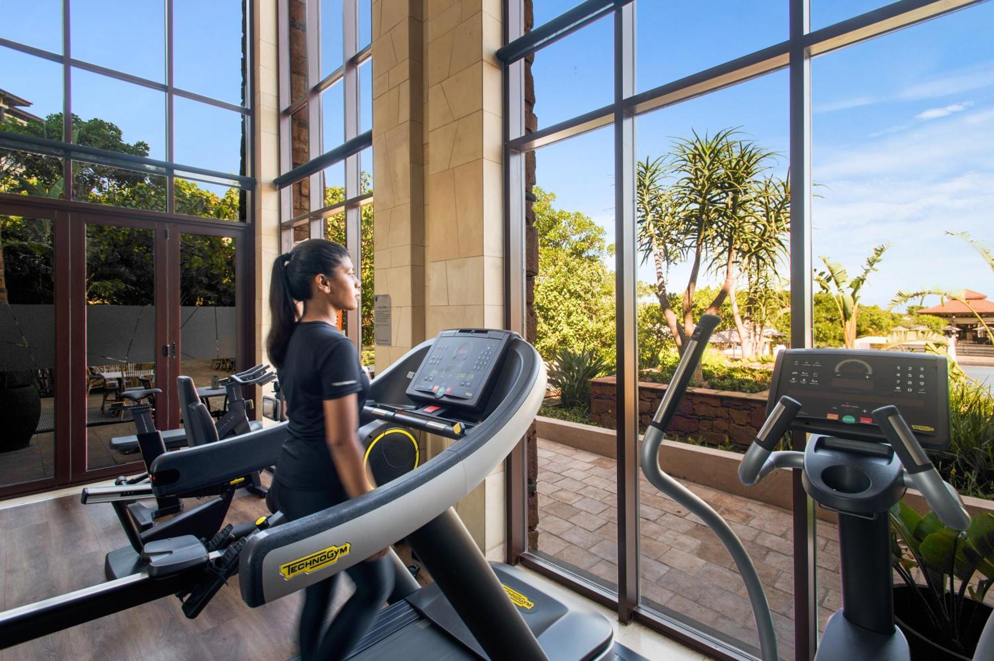 فندق The Capital Zimbali باليتو المظهر الخارجي الصورة The gym at The Park, Hyderabad